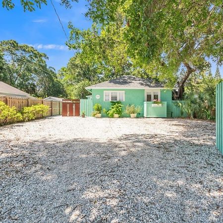 Sarasota, Fl Bungalow - Bright & Breezy Coastal Vibes - 10 Mins To White Sand Beaches Home Exterior photo